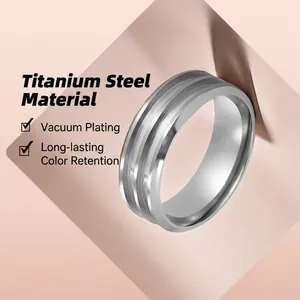 Bague polie en acier titane avec texture brossée à double rainure et fini argent