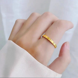 Minimalist 18k gold plated stainless steel ring with continuous heart engraving for women