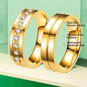 Set di anelli in acciaio al titanio con zirconi e placcatura sottovuoto in oro 18k