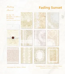 Flache Darstellung von Vintage-Spitzenpapier-Set mit floralen Texturen und Cremetönen