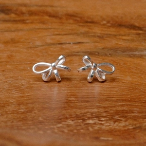 Minimalist 925 Sterling Silver Bowknot Stud Earrings For Women Sweet Ribbon Design Small Daily Dainty Jewelry Gift