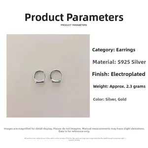 Détails des boucles d'oreilles carrées en argent 925 avec spécifications de poids 2,3g