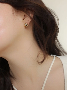 French vintage style 925 silver heart stud earrings with cubic zirconia on gold