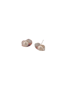 Unique S925 silver heart shaped pearl earrings with organic textured metal design
