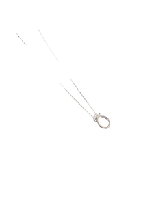 Collier en argent sterling 925 minimaliste avec pendentif nœud poli sur une chaîne fine