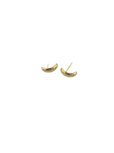 Minimalistische Halbmond-Ohrstecker aus 925er Silber mit poliertem Gold-Finish