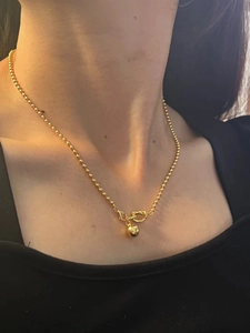 Collier minimaliste en argent 925 plaqué or 18K avec pendentif à nœud et perle élégante