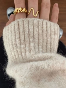 925 silver golden textured ring set with croissant and wave bands on fingers