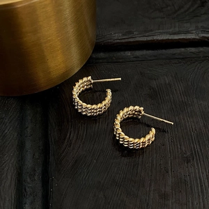 French Vintage 925 Sterling Silver Multi Layer Twist Hoop Earrings For Women Korean Simple Metallic Geometric Stud Earrings