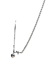 Collier minimaliste en argent sterling 925 à billes avec un pendentif boule ronde polie