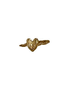 Golden 925 sterling silver ring featuring a matte heart detail and twisted rope band