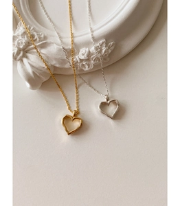 Elegant 925 sterling silver hollow heart necklaces in gold and silver finish