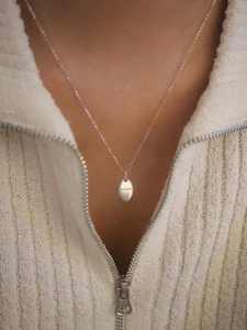 Minimalist S925 sterling silver oval Wisdom pendant necklace with polished cable chain