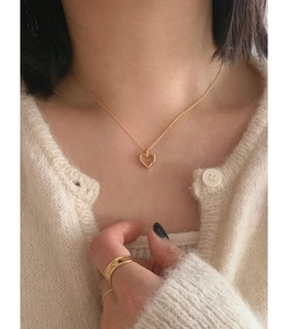 Minimalist 925 sterling silver hollow heart pendant necklace with gold textured finish
