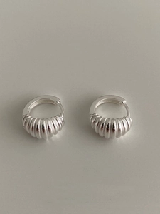 925 sterling silver mini croissant hoop earrings with polished vertical stripe texture