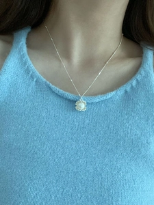 Elegant S925 sterling silver necklace with a white pearl pendant on a delicate ball chain