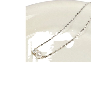 Minimalist 925 sterling silver necklace with freshwater pearl and square zircon pendant