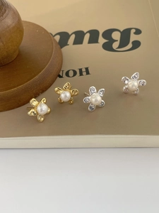 Vintage Hammered Flower Stud Earrings With 925 Sterling Silver Earring Post Elegant Artificial Pearl Inlaid Plated Jewelry For Women