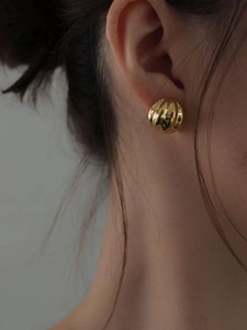 Minimalist 925 silver ribbed golden dome earrings for women with elegant vertical texture