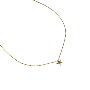 Minimalist 925 silver starfish pendant necklace with a polished gold-plated finish