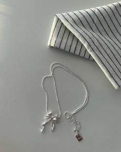 Collier élégant avec pendentif nœud en argent sterling 925 et chaîne à billes chic