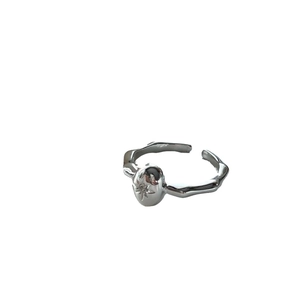 Minimalist 925 sterling silver open ring with hammered texture and star zircon detail