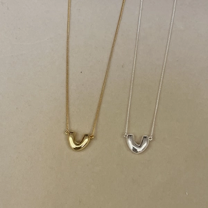 Minimalist 925 sterling silver V-shape U-shaped pendant necklaces in gold and silver finish