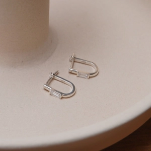 Boucles d'oreilles en argent S925 en forme de U avec zircone cubique rectangulaire