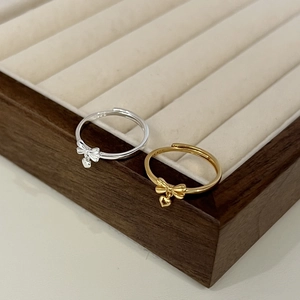 Adjustable 925 sterling silver bow rings with heart charms in gold and silver finish