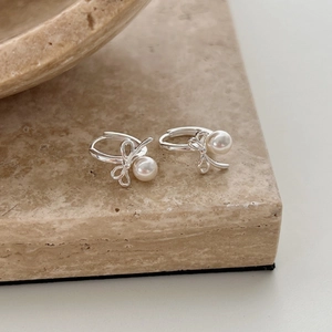 925 Sterling Silver Bow Artificial Pearl Earrings Elegant Minimalist Korean Style Bowknot Ear Huggies For Women Minimalist Daily Jewelry
