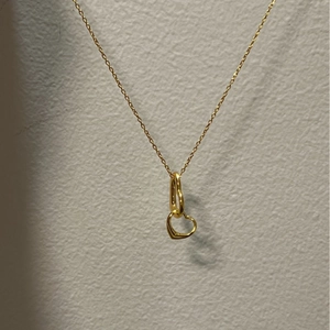 Elegante S925 Sterlingsilber Kette in Gold mit ineinander verschlungenem Doppelherz-Anhänger