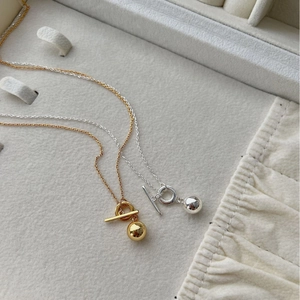 Minimalist S925 sterling silver ball pendant necklace with stylish OT toggle clasp