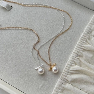 Elegant S925 silver twist necklaces with round pearls in gold and silver finishes