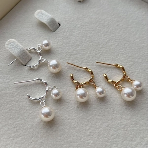 Eleganti orecchini a pendente in argento sterling 925 con perle in oro e argento