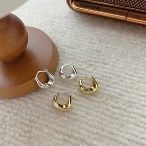 Chics boucles d'oreilles créoles en argent 925 avec finitions dorées et argentées