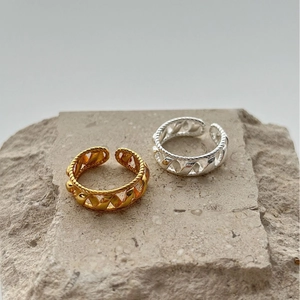 Adjustable S925 sterling silver woven wave rings in gold and silver finish on stone