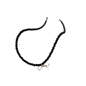Collier élégant en argent 925 avec pendentif nœud et perles d'agate noire naturelle