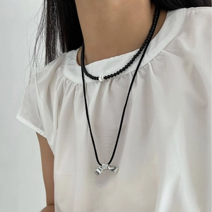 Collier double épaisseur en argent sterling S925 avec onyx noir style minimaliste élégant