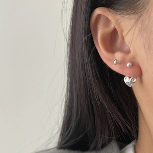Boucles d'oreilles cœur minimalistes en argent sterling 925 avec finition texturée