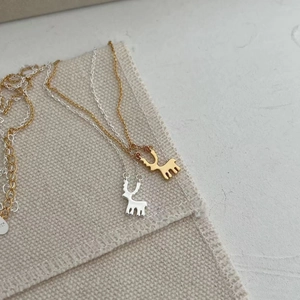 Collier en argent sterling S925 avec pendentif renne en or et argent sur pochette