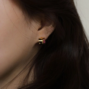 Elegant 925 sterling silver gold-plated wide hoop earrings with small red gemstone accent