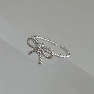 Elegant S925 sterling silver bow ring with twisted rope design and adjustable open band