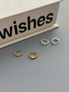 Détails des boucles d'oreilles créoles torsadées en argent 925 doré et argenté