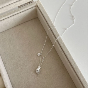 925 Sterling Silver magnetic hand pendant necklace for couples on a beige velvet box