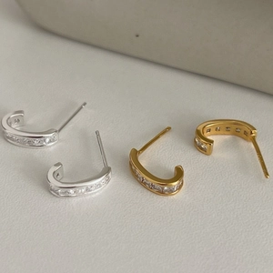 Orecchini a perno a C in argento sterling 925 con zirconi incastonati in oro e argento
