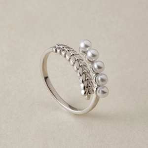 S925 sterling silver ring with wheat leaf pattern and five elegant pearls in a wrap design