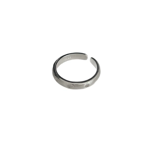 Bague ouverte en argent sterling S925 avec finition mate brossée et texture d'étoile