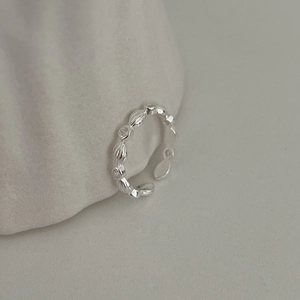 Minimalist S925 sterling silver open ring with oval embossed texture and small zircons