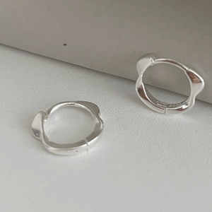 Boucles d'oreilles créoles minimalistes en argent sterling S925 avec finition polie