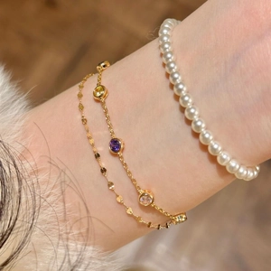 Bracelet double rangée en or avec zircons colorés et perles blanches élégantes pour femmes